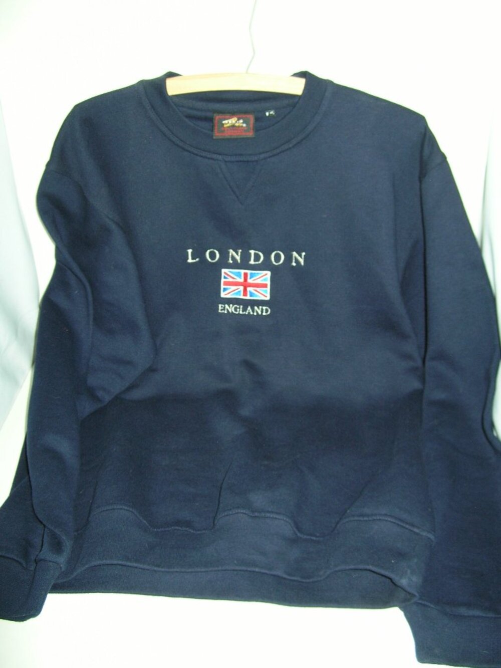 London England Black Sweat Shirt Top Size Medium LS 50% Cotton 50% Polyester O